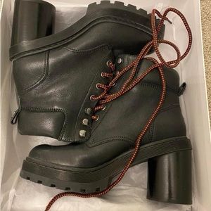 Brand new in box Marc Jacobs Crosby Boots